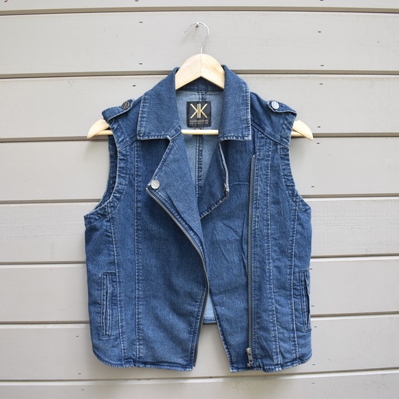 Kardashian Kollection Jean Jacket Sleeveless - Picture 2 of 7